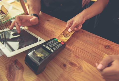 Return and exchange handling People using credit card terminal